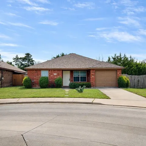 $2,000 | 5022 El Sol Street, Dallas, TX 75236