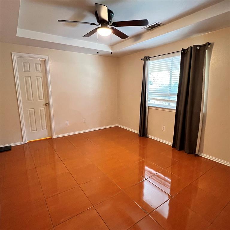 5022 El Sol Street Dallas, TX 75236 - Photo 9 of 16 a view of an empty room with a window