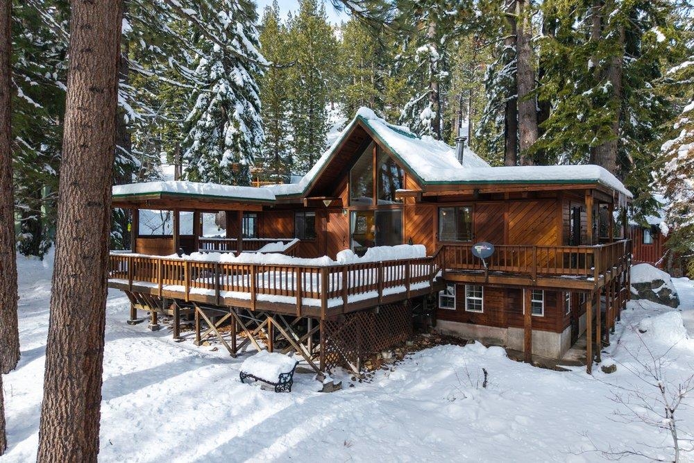 1499 Sandy Way Olympic Valley, CA 96146 - Photo 20 of 28 a view of a chairs setting on the roof deck