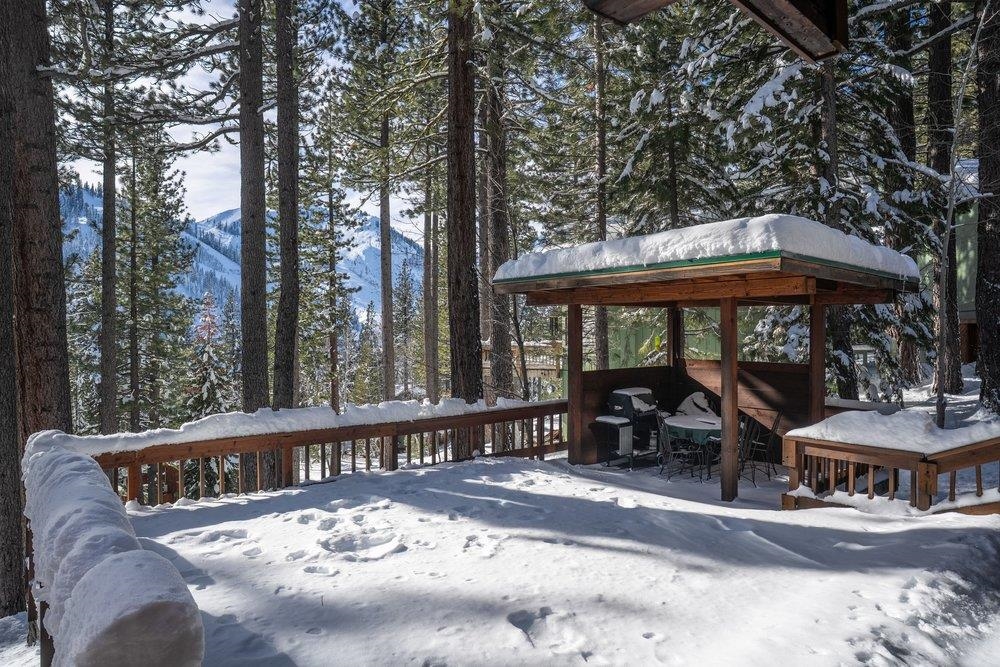 1499 Sandy Way Olympic Valley, CA 96146 - Photo 7 of 28 a view of a chairs and table in the patio