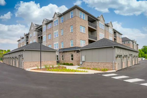 $449,900 | 141 Saundersville Road, Unit 1402, Hendersonville, TN 37075
