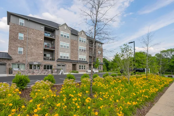 $449,900 | 141 Saundersville Road, Unit 1402, Hendersonville, TN 37075