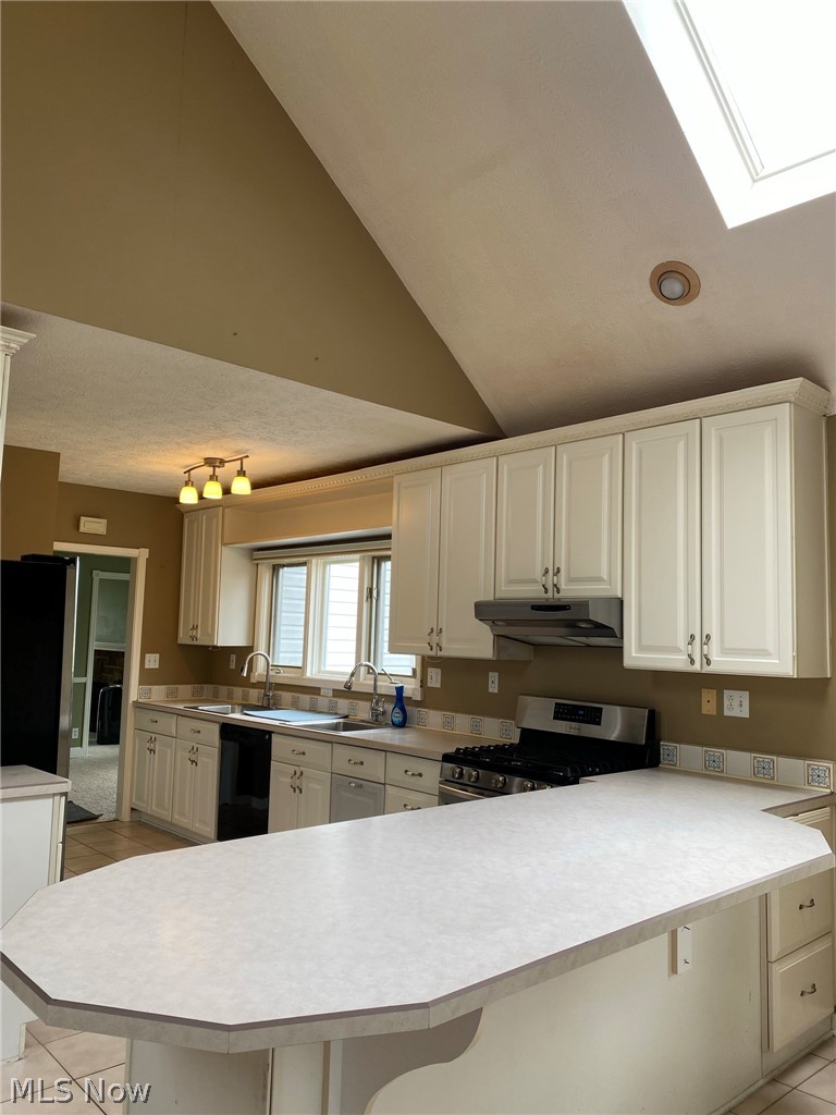 6371 Stanbury Road Parma, OH 44129 - Photo 10 of 18