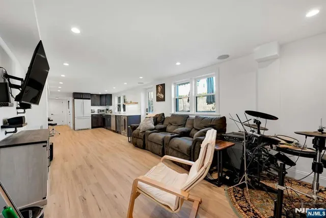 $1,599,000 | 66 Elm Street, Englewood Cliffs, NJ 07632