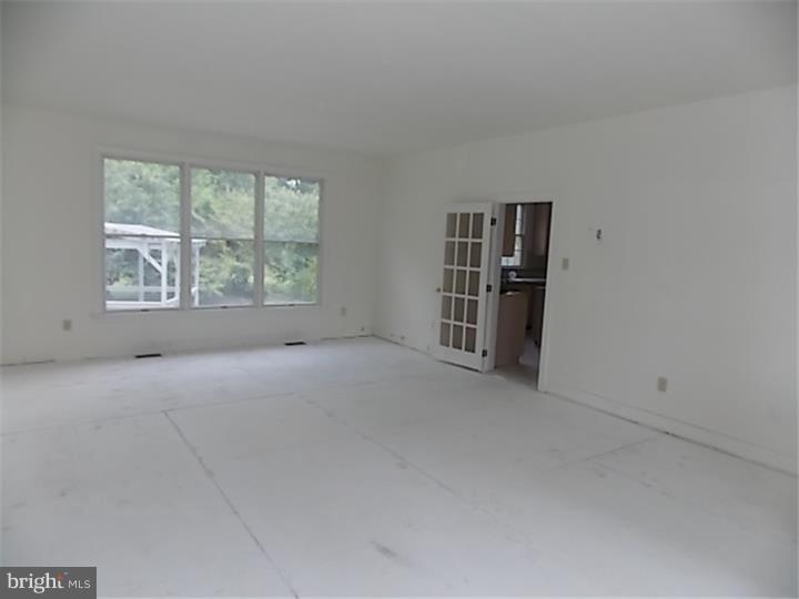 5371 North Branch Road Doylestown, PA 18902 - Photo 8 of 21 Family Room