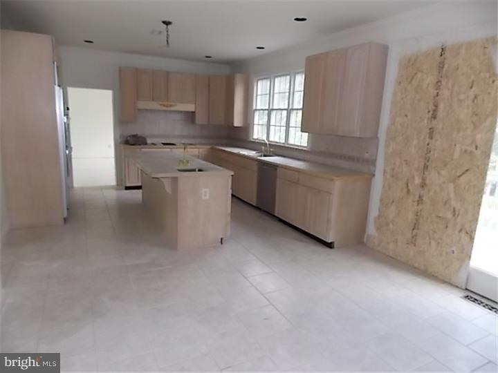 5371 North Branch Road Doylestown, PA 18902 - Photo 9 of 21 Kitchen