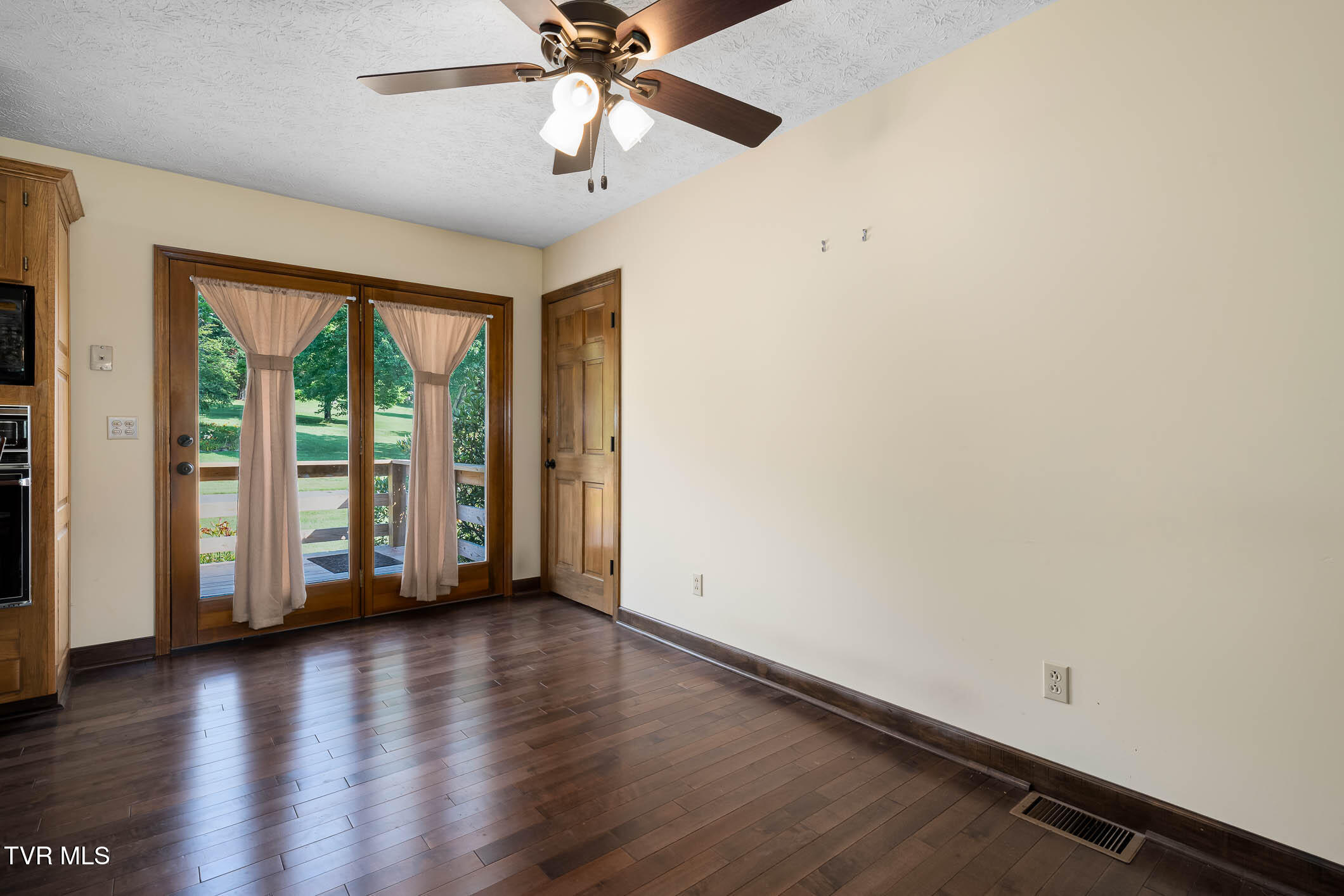 2743 Carroll Creek Road Gray, TN 37615 - Photo 17 of 92 2743 Carroll Creek Rd (73 of 98)