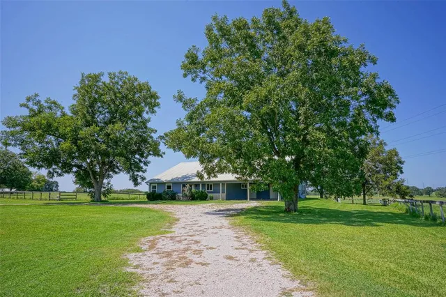 $525,000 | 15991 State Highway 30, Richards, TX 77873