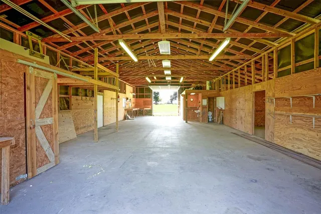 $525,000 | 15991 State Highway 30, Richards, TX 77873