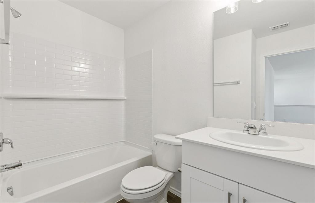 828 Springwell Drive Princeton, TX 75407 - Photo 17 of 17 *Floorplan representation, not actual home - Spacious secondary bathroom