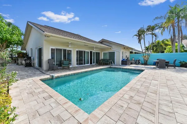 $1,035,000 | 334 Leeward Drive, Jupiter, FL 33477