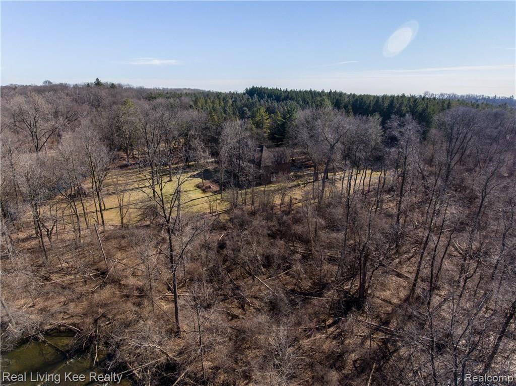 1238 Mead Road Rochester, MI 48306 - Photo 31 of 49 21.jpg