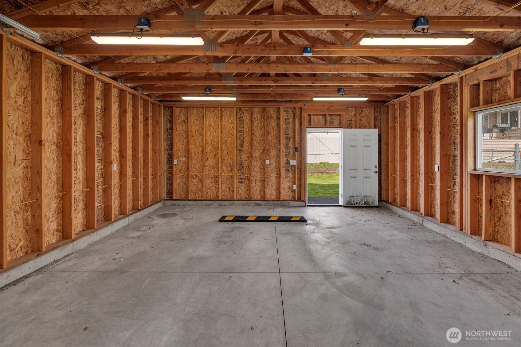 1332 East Marine View Drive Everett, WA 98201 - Photo 21 of 26 a view of an empty room