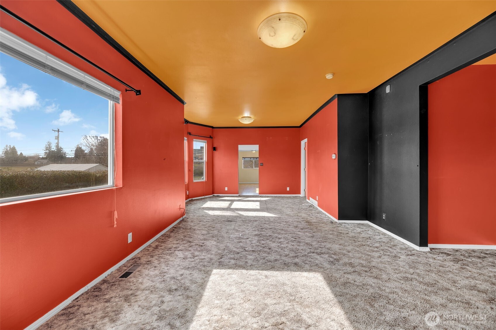 1332 East Marine View Drive Everett, WA 98201 - Photo 3 of 26 a view of an empty room and window