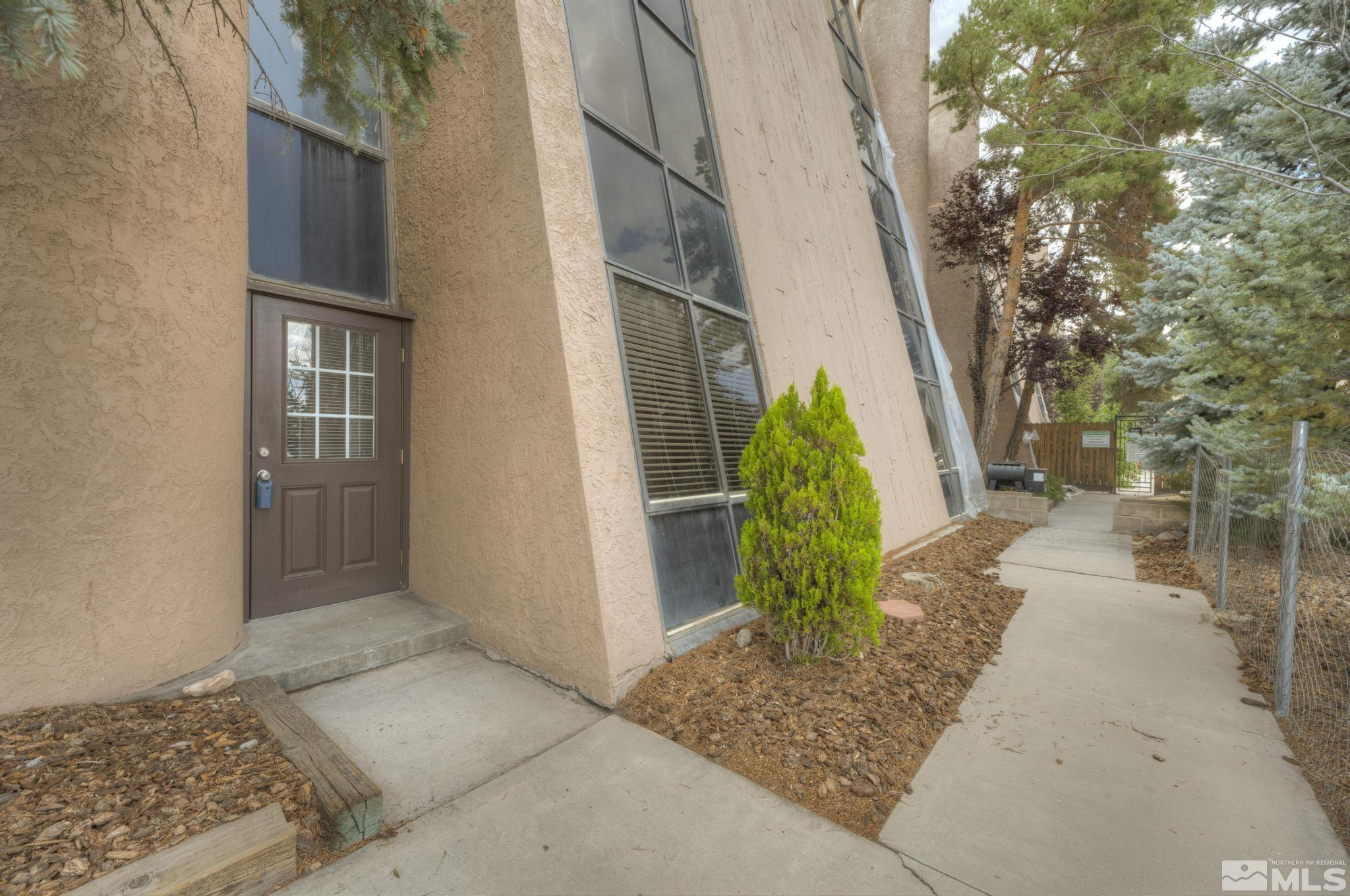 141 Vista Rafael Parkway Reno, NV 89503 - Photo 3 of 30 Photo 3