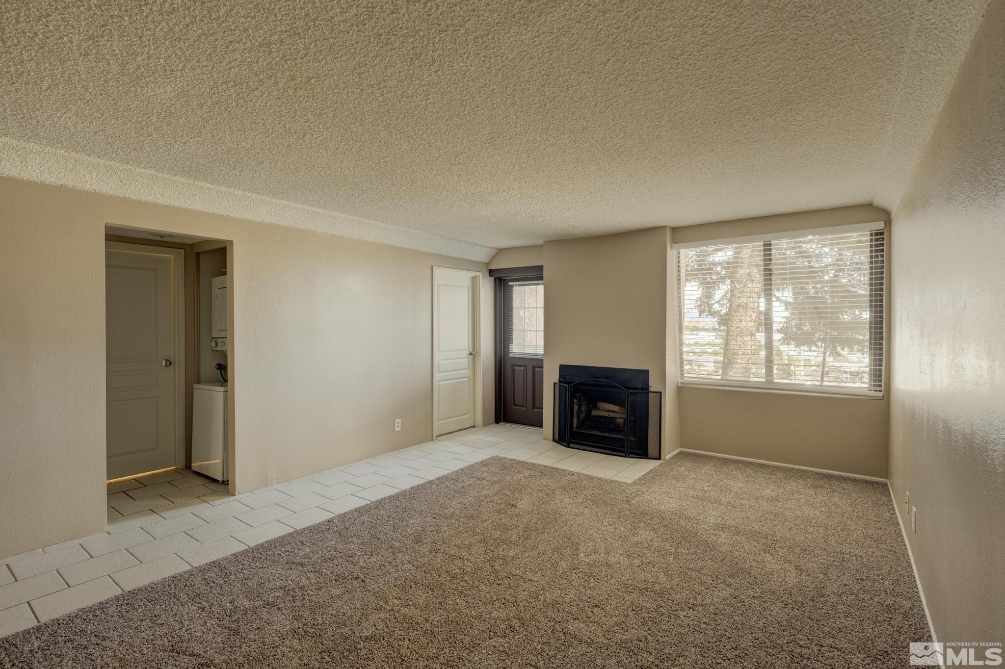 141 Vista Rafael Parkway Reno, NV 89503 - Photo 4 of 30 Photo 4