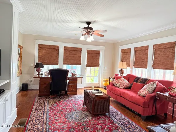 $649,900 | 521 Holland Avenue, Philadelphia, MS 39350