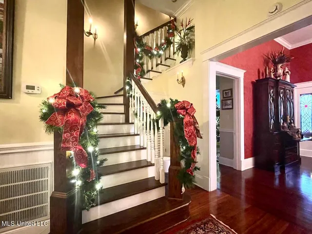 $649,900 | 521 Holland Avenue, Philadelphia, MS 39350