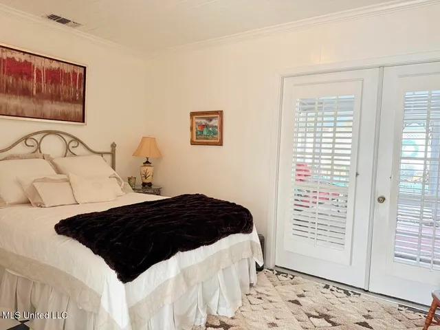 $649,900 | 521 Holland Avenue, Philadelphia, MS 39350