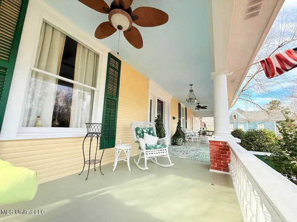 $649,900 | 521 Holland Avenue, Philadelphia, MS 39350