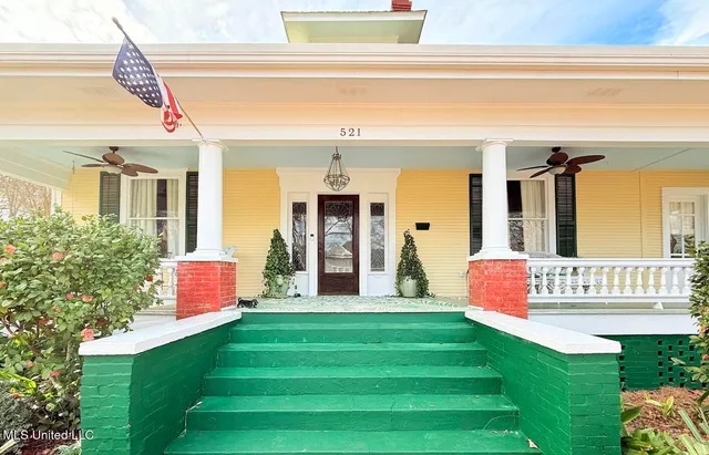 $649,900 | 521 Holland Avenue, Philadelphia, MS 39350