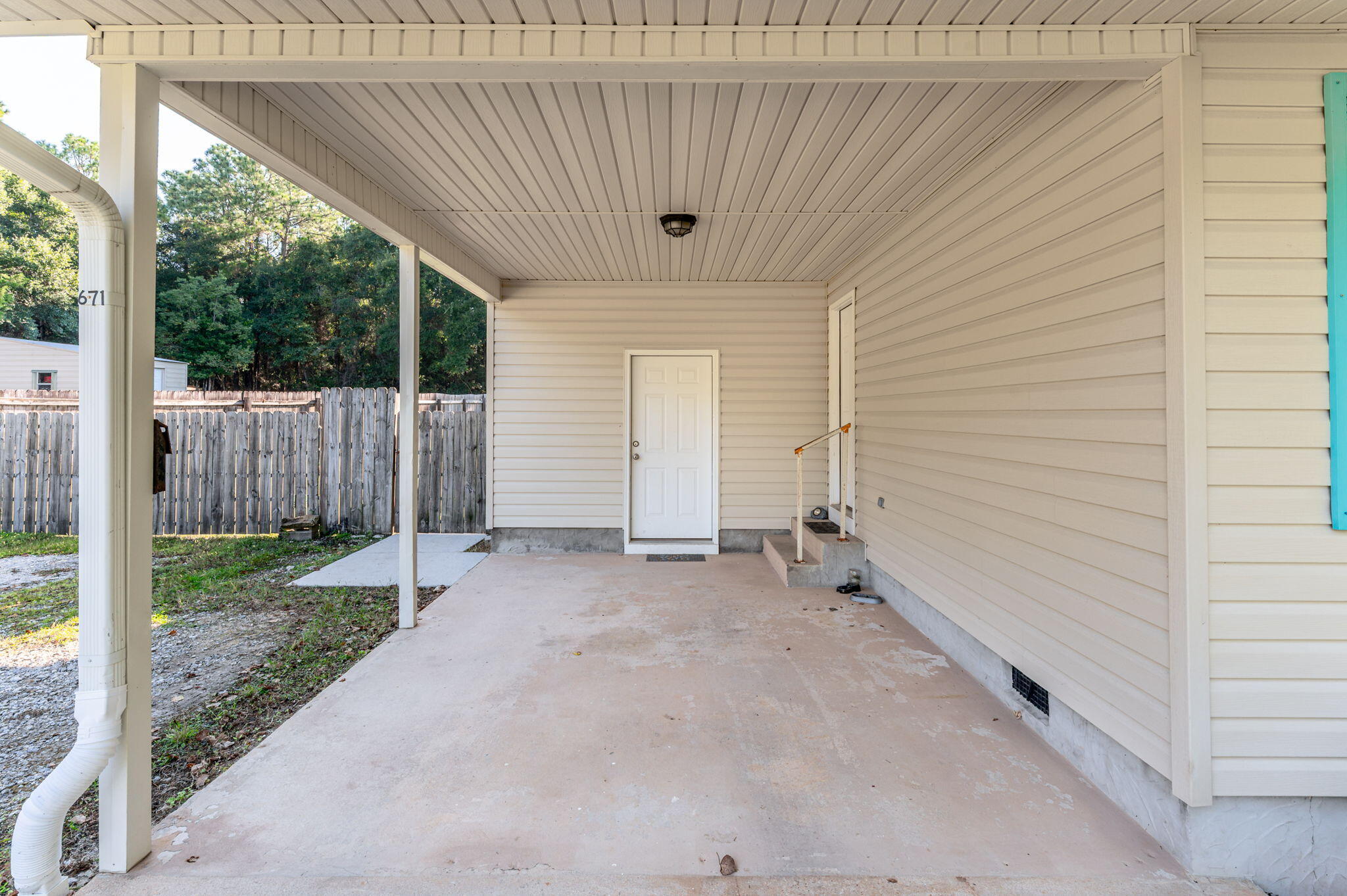 671 Ridge Lake Road Crestview, FL 32536 - Photo 22 of 26 Covered Driveway