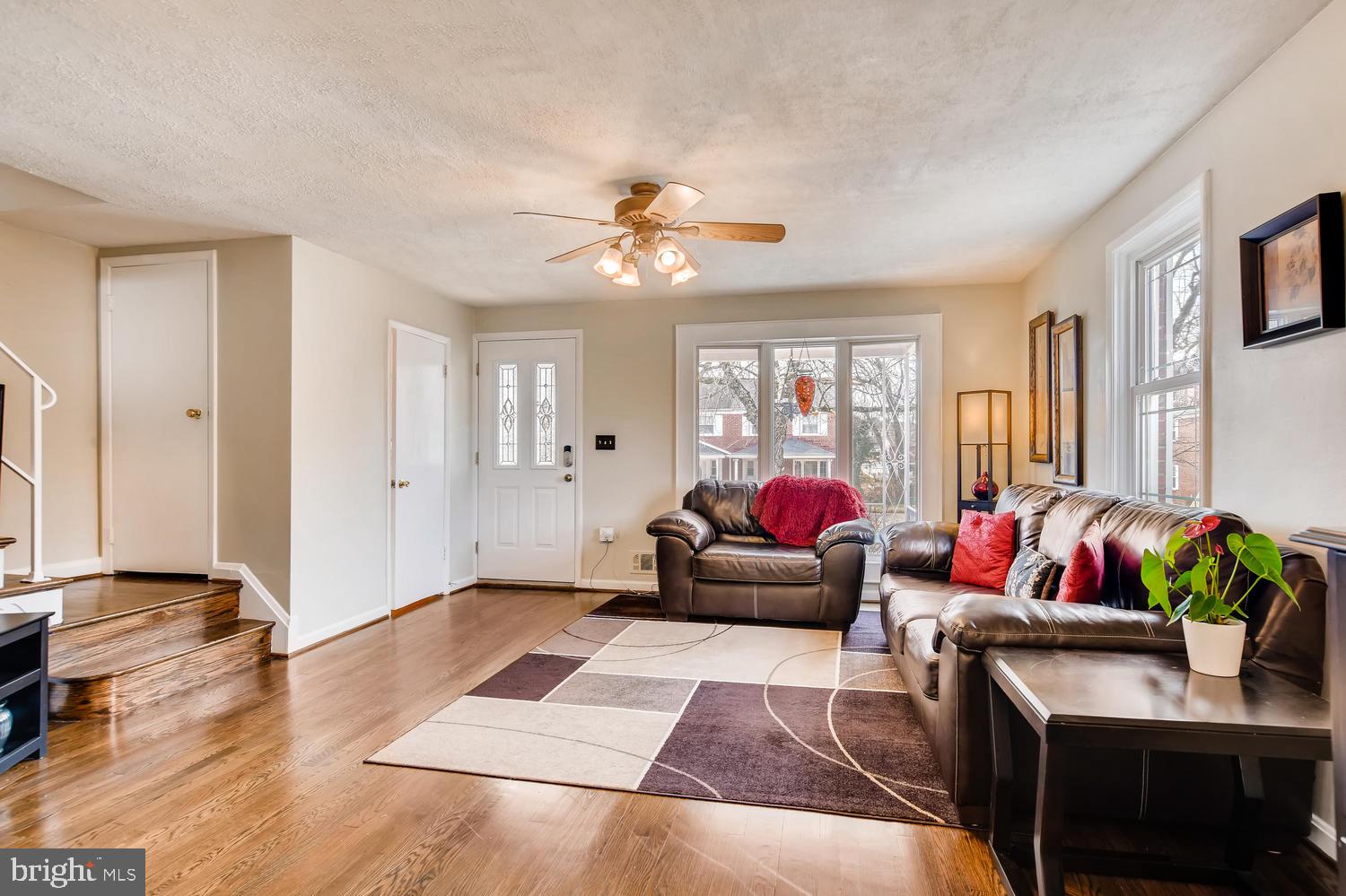 6803 Barnett Road Baltimore, MD 21239 - Photo 5 of 28 OPEN CONCEPT LIVING ROOM / DINING ROOM