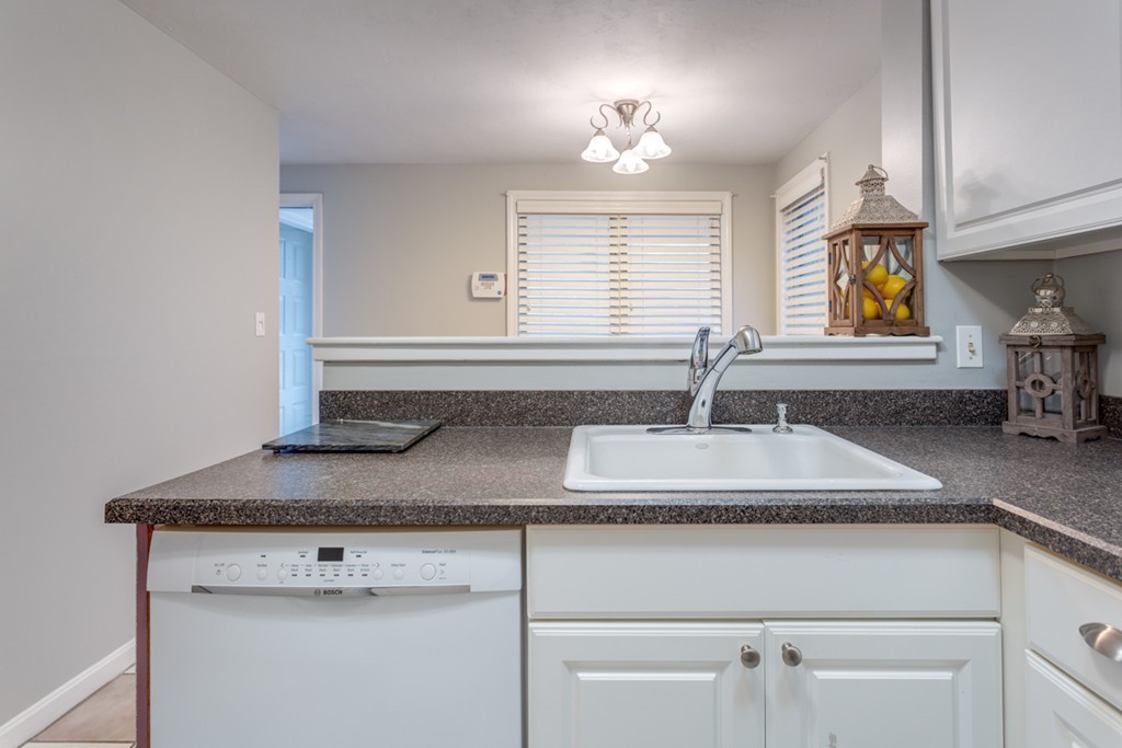 94 Stone Ridge Road, Unit 94 Franklin, MA 02038 - Photo 17 of 40 Gallery Image 17