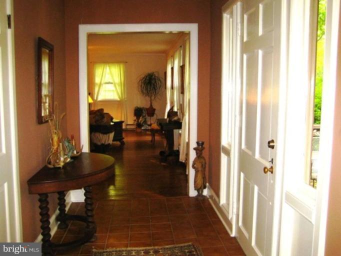 15696 Edgegrove Road Purcellville, VA 20132 - Photo 2 of 14 Entrance / Foyer