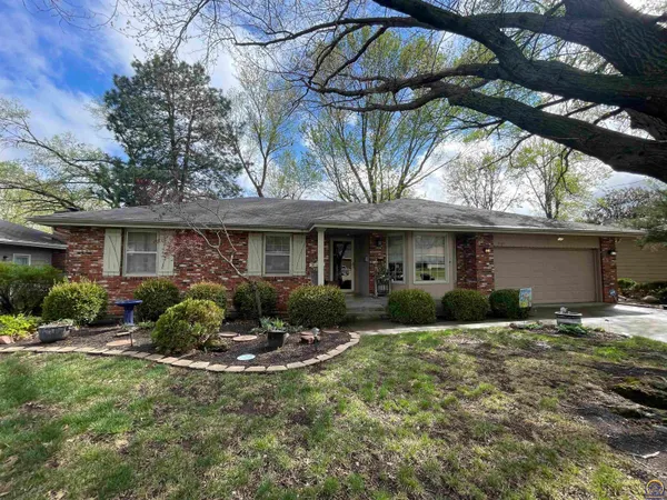 $279,900 | 5509 Southwest 24th Street, Topeka, KS 66614