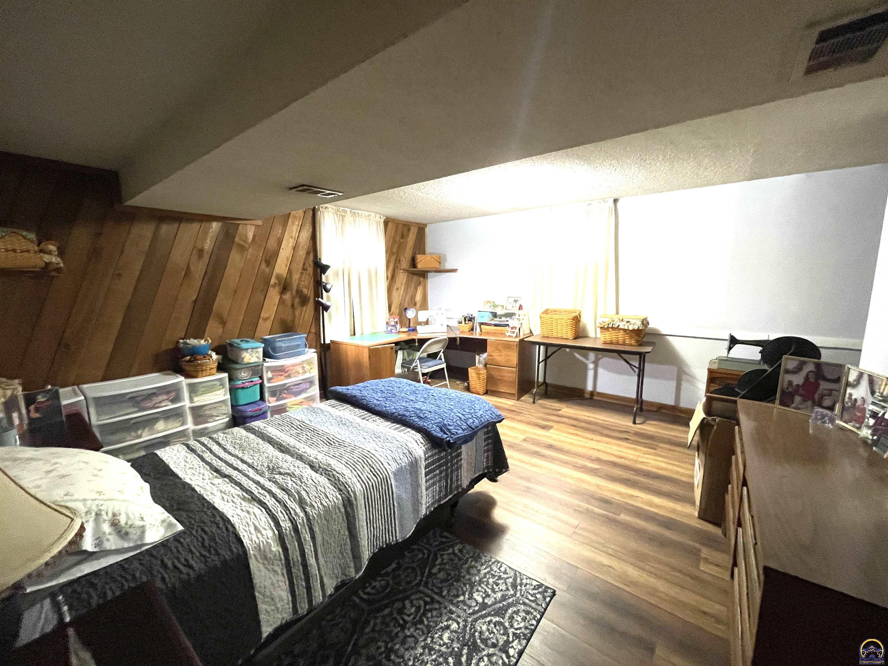 5509 Southwest 24th Street Topeka, KS 66614 - Photo 18 of 23