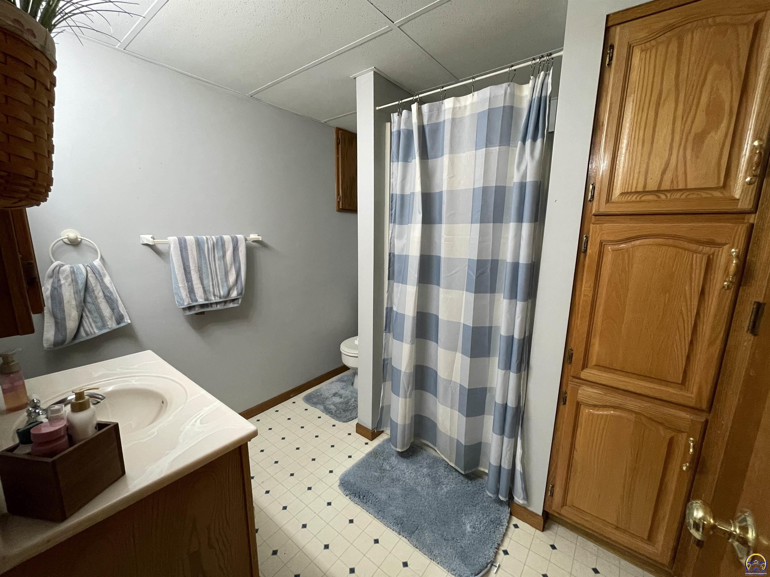 5509 Southwest 24th Street Topeka, KS 66614 - Photo 19 of 23