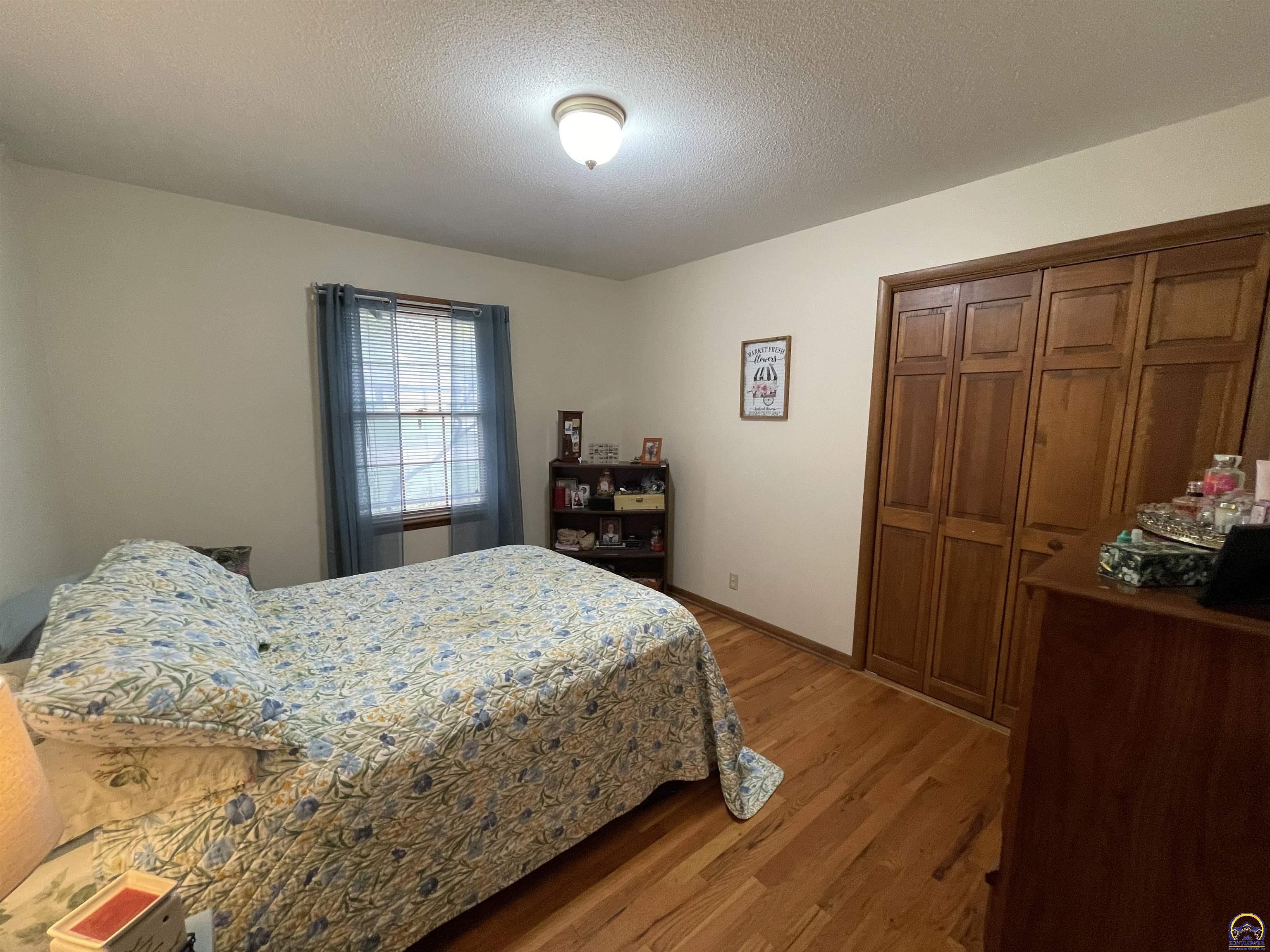 5509 Southwest 24th Street Topeka, KS 66614 - Photo 10 of 23