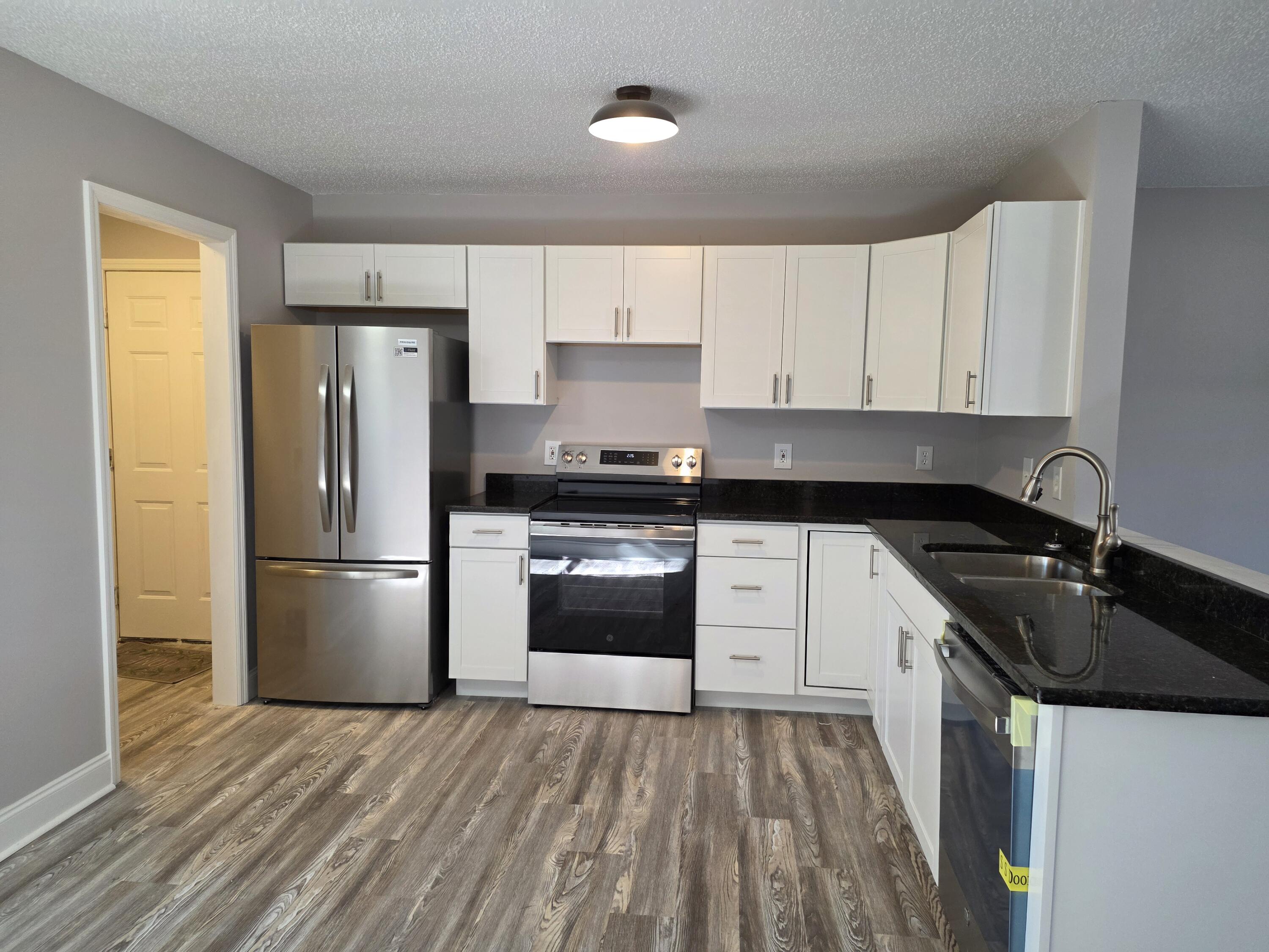 6108 Ramsey Road, Unit B Harrison, TN 37341 - Photo 3 of 32 20260120_142723