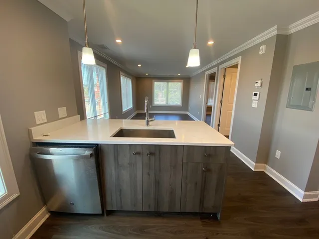 $2,750 | 918 Providence Highway, Unit 204, Dedham, MA 02026