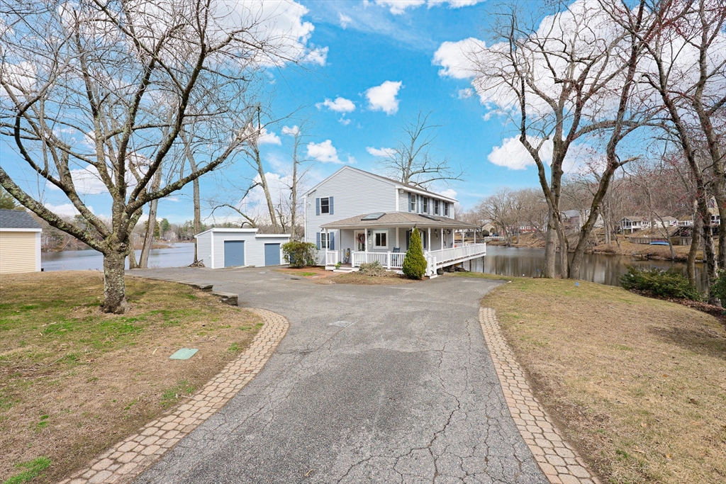 55 Walnut Road Wrentham, MA 02093 - Photo 3 of 42 Gallery Image 3