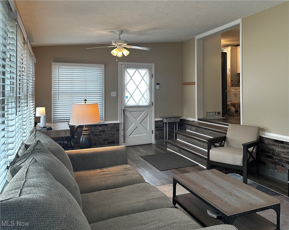 739 Sterling Road Wickliffe, OH 44092 - Photo 7 of 27 Gallery Image 7