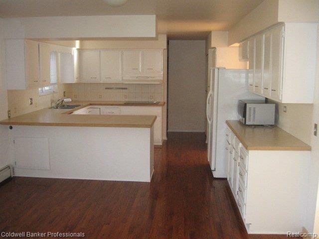 30224 Barwell Road Farmington, MI 48334 - Photo 2 of 7 heather 2