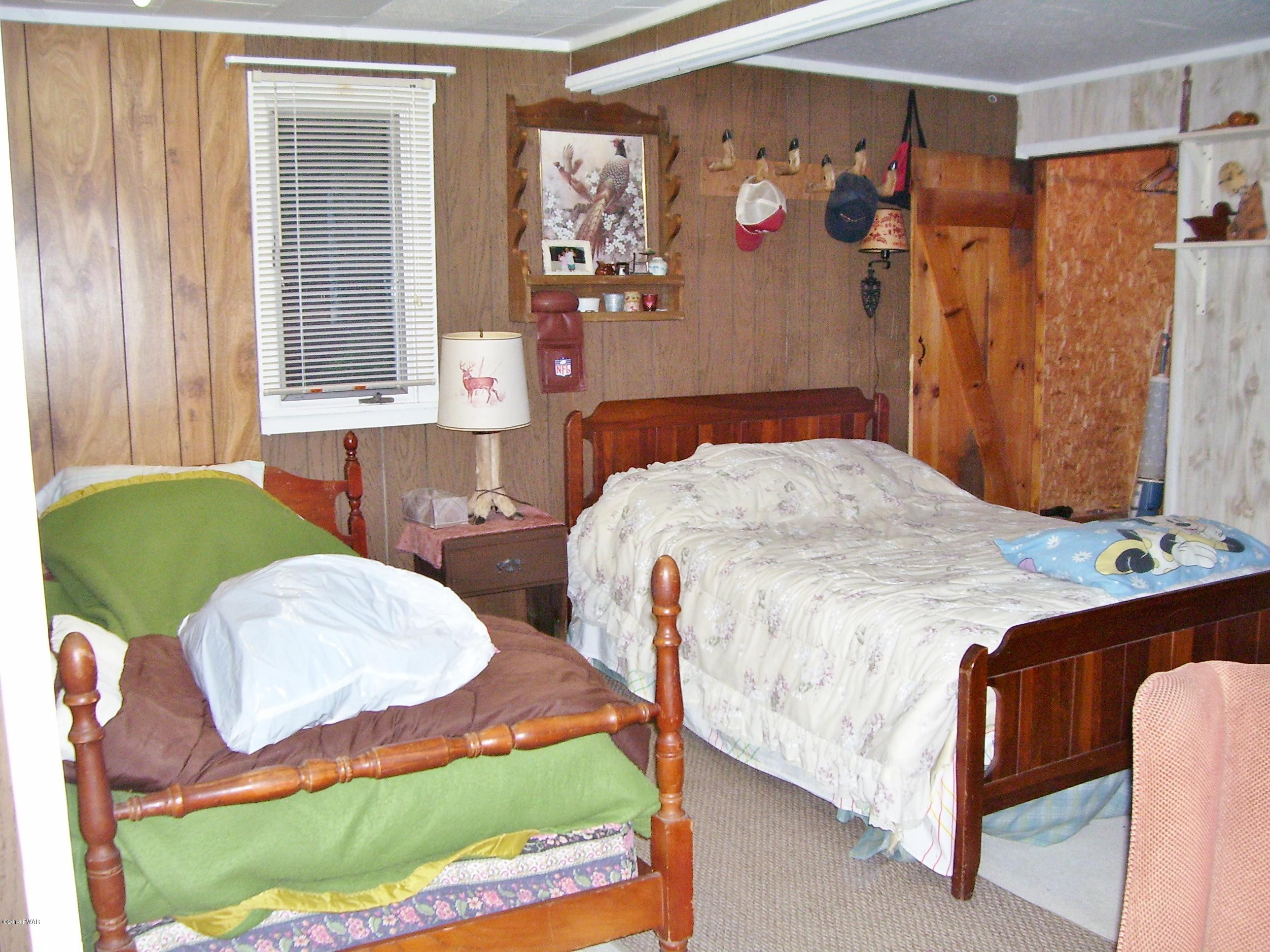 158 A Perry Road Greentown, PA 18426 - Photo 12 of 46 Sleeping Area