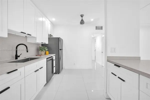 $2,200 | 770 Southeast 2nd Avenue, Unit B216, Deerfield Beach, FL 33441