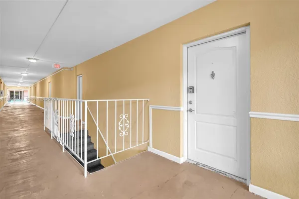 $2,200 | 770 Southeast 2nd Avenue, Unit B216, Deerfield Beach, FL 33441