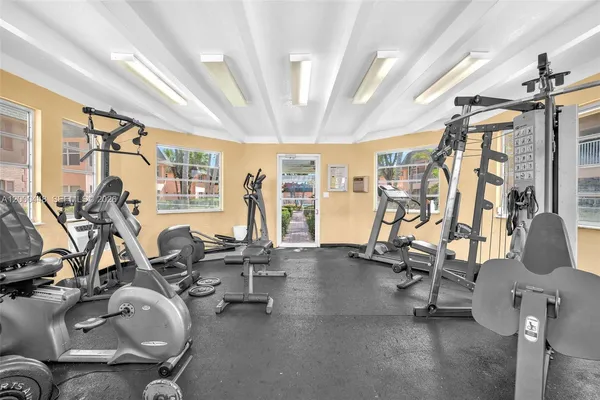 $2,200 | 770 Southeast 2nd Avenue, Unit B216, Deerfield Beach, FL 33441