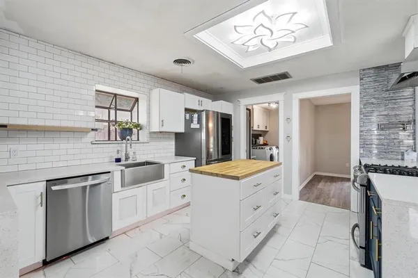 $369,900 | 2618 Woodlake Drive, Abilene, TX 79606