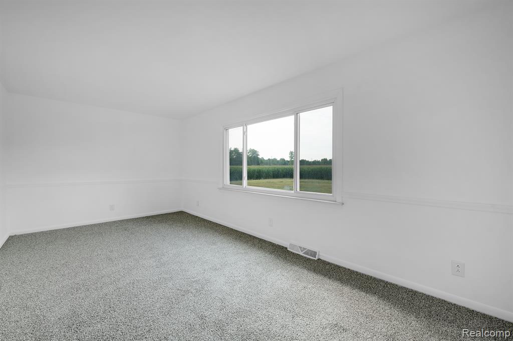 185 Oakville Waltz Road Carleton, MI 48117 - Photo 12 of 33 Gallery Image 12