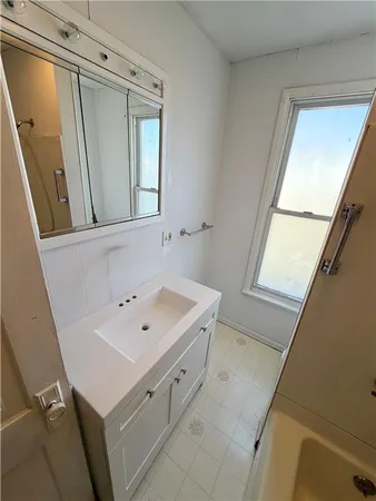 $1,150 | 433 New York Avenue, Unit REAR, Rochester, PA 15074