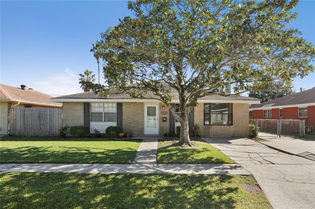 781 Deerfield Road Gretna, LA 70056 - Photo 1 of 15 Gallery Image 1