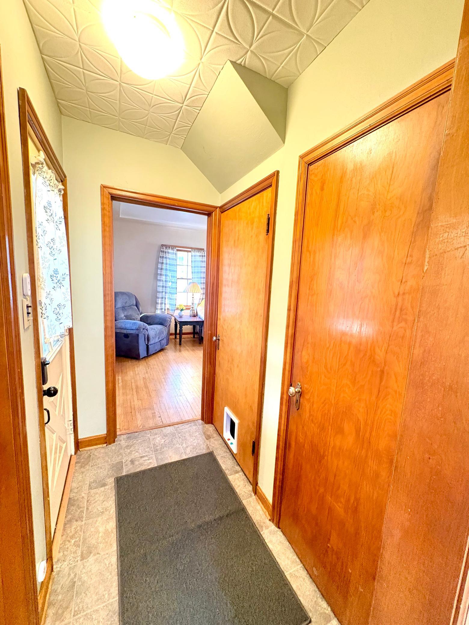 608 North 6th Street Montevideo, MN 56265 - Photo 15 of 36