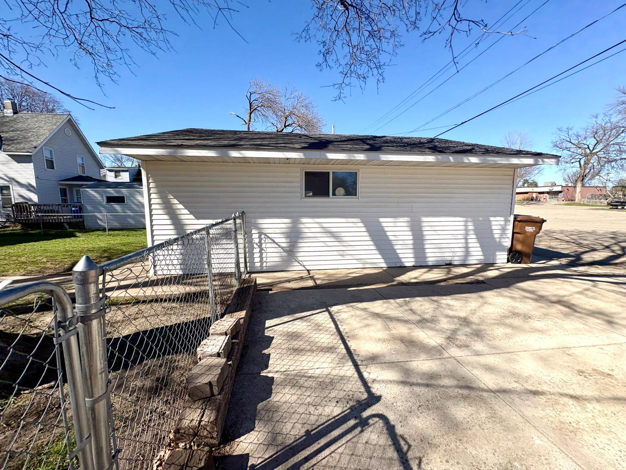 608 North 6th Street Montevideo, MN 56265 - Photo 26 of 36
