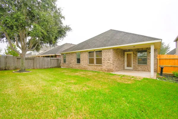 $2,150 | 19734 Amber Village Lane, Richmond, TX 77407