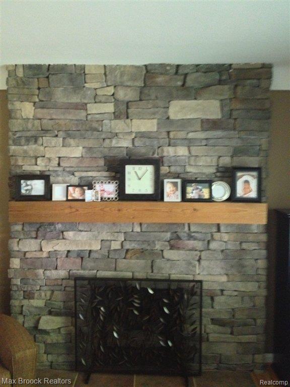 1863 Franklin Road Berkley, MI 48072 - Photo 7 of 25 Gas Fireplace